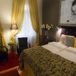 golden-stars-deluxe-budapest-apartments-bedroom-area-15
